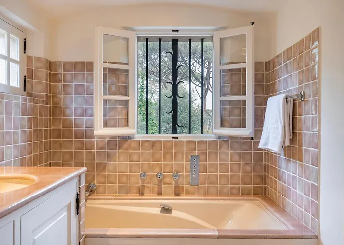 Soleil Marin - With Sea View * סן טרופז